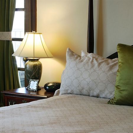 Hotel Baker سانت تشارليز المظهر الخارجي الصورة